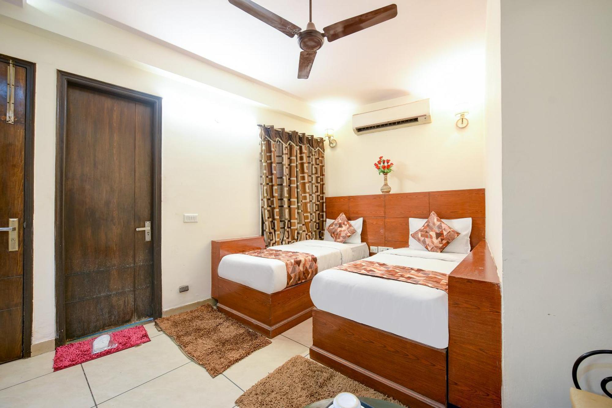 Hotel Le Grand - Walk-In From Rk Ashram Metro Station New Delhi Exterior photo